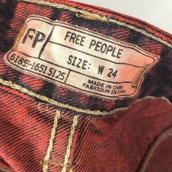 Free People Red Overdye Distressed Denim Shorts 24 - Picture 3 of 3
